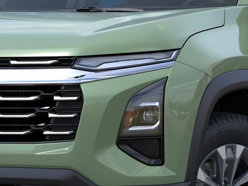 New 2026 Chevrolet Equinox LT w/ Convenience Package II FWD image 50