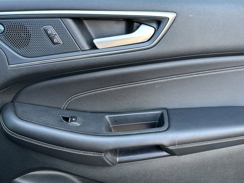 Used 2024 Ford Edge Titanium image 22