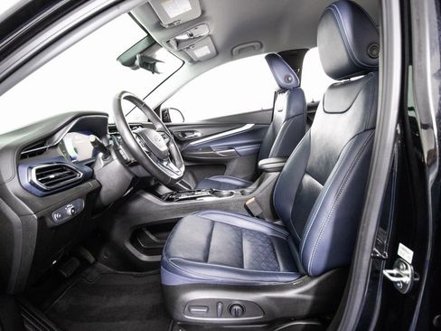 Used 2022 Chevrolet Bolt EUV Premier image 9