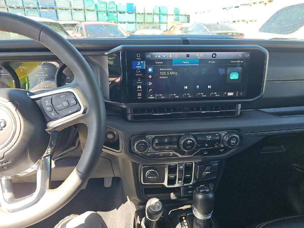 Used 2024 Jeep Wrangler Unlimited Sahara AWD/4WD image 6