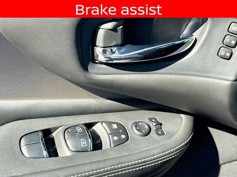 Used 2020 Nissan Murano SL w/ Moonroof Package image 16