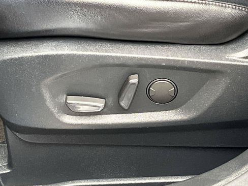 Used 2020 Ford Edge Titanium w/ Cargo Accessory Package AWD/4WD image 10