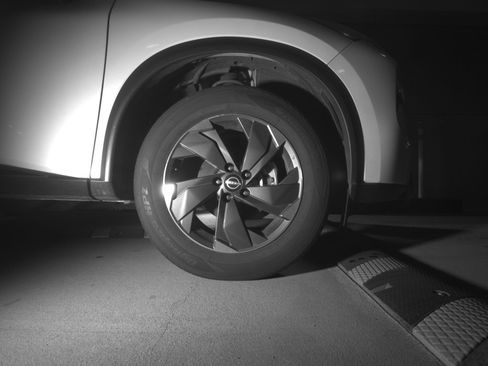 Used 2025 Nissan Rogue SV image 10