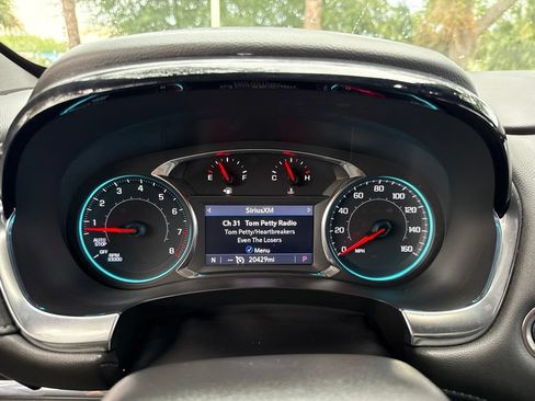Used 2023 Chevrolet Traverse LT FWD image 33