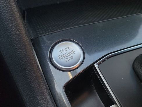 Used 2019 Volkswagen Tiguan SE w/ Panoramic Sunroof Package image 27