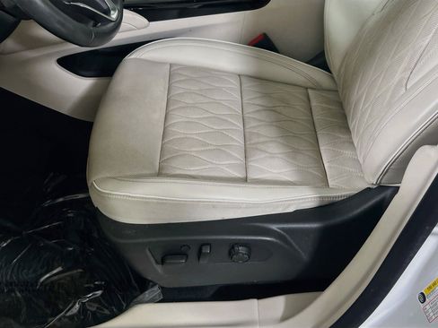 Used 2022 Buick Envision Avenir w/ Technology Package II FWD image 20
