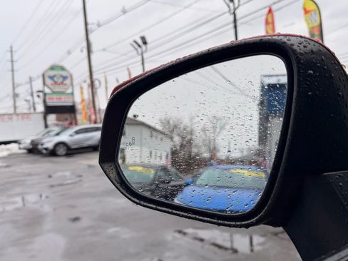 Used 2019 Toyota RAV4 Limited image 28