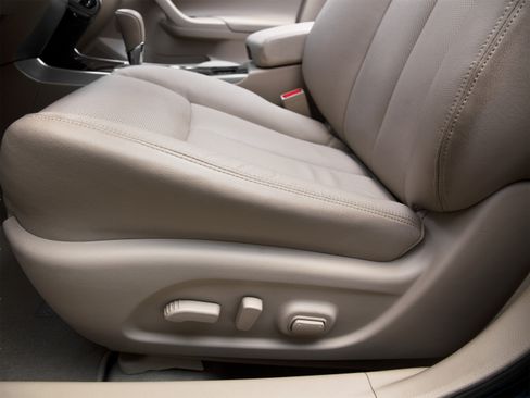 Used 2013 Nissan Altima 2.5 SV w/ 2.5SV Convenience Pkg FWD image 25