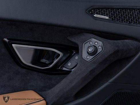 Used 2024 Lamborghini Huracan Tecnica RWD image 28