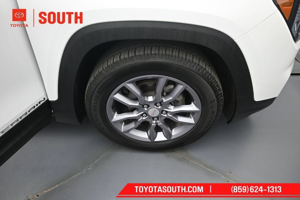 Used 2023 GMC Terrain SLT FWD image 33