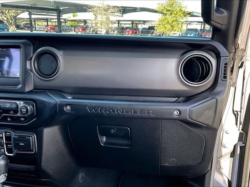 Used 2021 Jeep Wrangler Unlimited Sport image 18