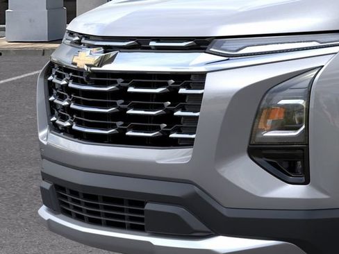 Used 2027 Chevrolet Equinox LT w/ Safety and Technology Package FWD image 13