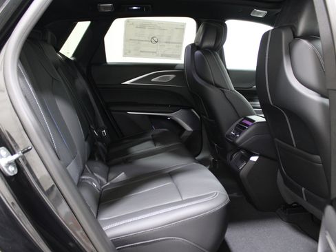 New 2026 Cadillac Lyriq V image 30