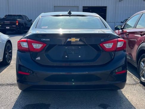 Used 2017 Chevrolet Cruze LT FWD image 5