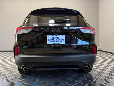 Used 2022 Ford Escape SE w/ SE Sport Appearance Package AWD/4WD image 10