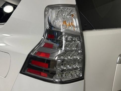 Used 2023 Lexus GX 460 Premium w/ Premium Package AWD/4WD image 14