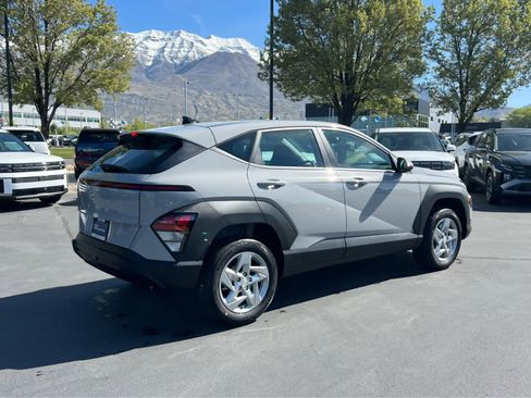 Certified 2026 Hyundai Kona SE image 7