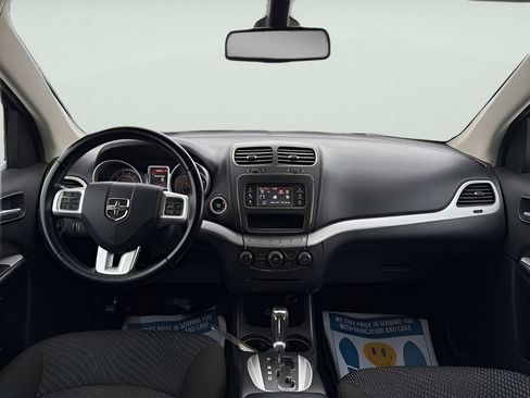 Used 2020 Dodge Journey SE w/ SE Popular Equipment Group image 14