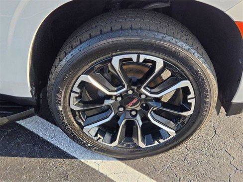 Certified 2023 GMC Yukon SLT image 18