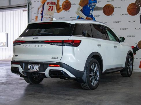 Used 2023 INFINITI QX60 Luxe w/ Performance Audio Package image 27