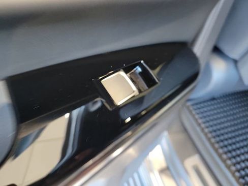 New 2026 Lexus LX 600 4WD w/ Premium Package image 15