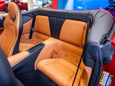 Used 2022 Ferrari Portofino M image 13