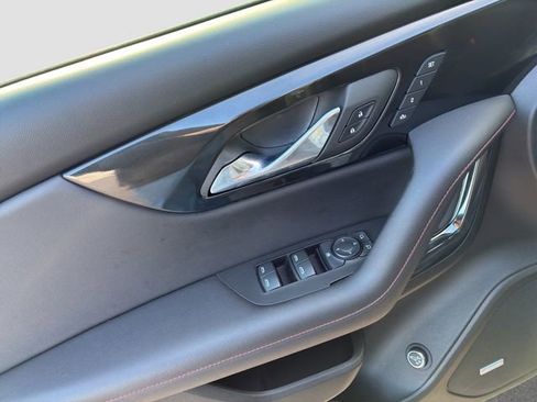 Used 2024 Chevrolet Blazer RS w/ Enhanced Convenience Package image 13