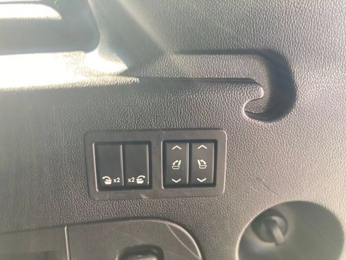Used 2019 GMC Yukon XL Denali w/ Denali Ultimate Package AWD/4WD image 23