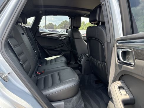 Used 2016 Porsche Macan Turbo AWD/4WD image 15
