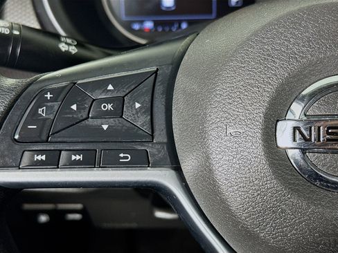 Used 2019 Nissan Kicks SV image 13