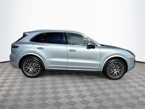 Used 2020 Porsche Cayenne image 8