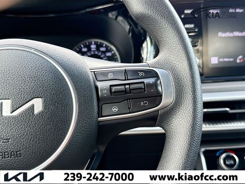 Used 2022 Kia K5 LXS image 34