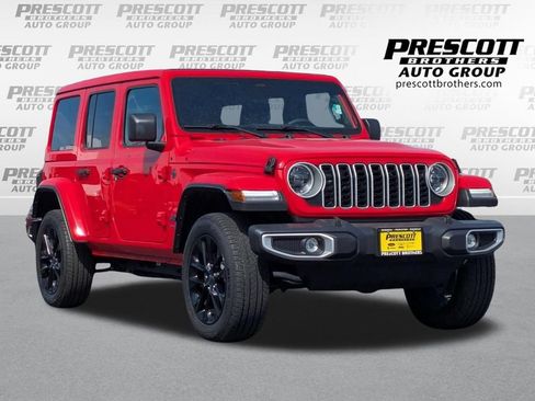 Used 2025 Jeep Wrangler Unlimited Sahara w/ Safety Group AWD/4WD image 1