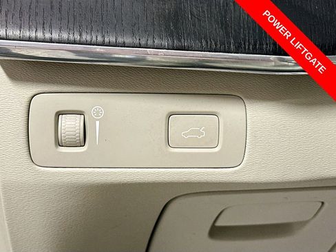 Used 2020 Volvo XC90 T5 Momentum w/ Protection Package Premier image 11