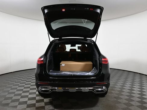 Used 2026 Mercedes-Benz GLC 300 4MATIC image 28
