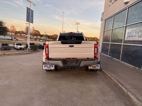 Used 2020 Ford F350 Lariat w/ Lariat Ultimate Package image 6