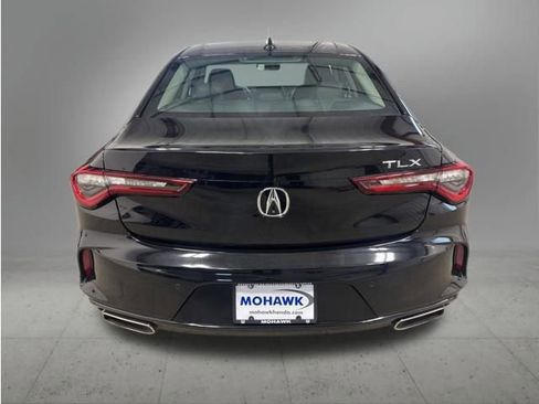 Used 2022 Acura TLX w/ Technology Package FWD image 4