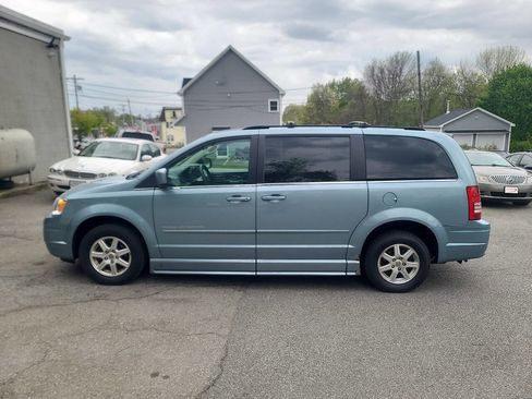 Used 2008 Chrysler Town & Country Touring w/ Trailer Tow Group FWD image 5