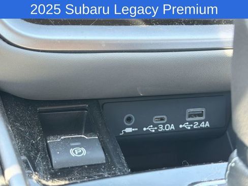 Used 2025 Subaru Legacy Premium AWD/4WD image 26