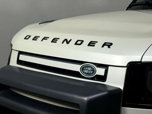 New 2024 Land Rover Defender 110 S image 12