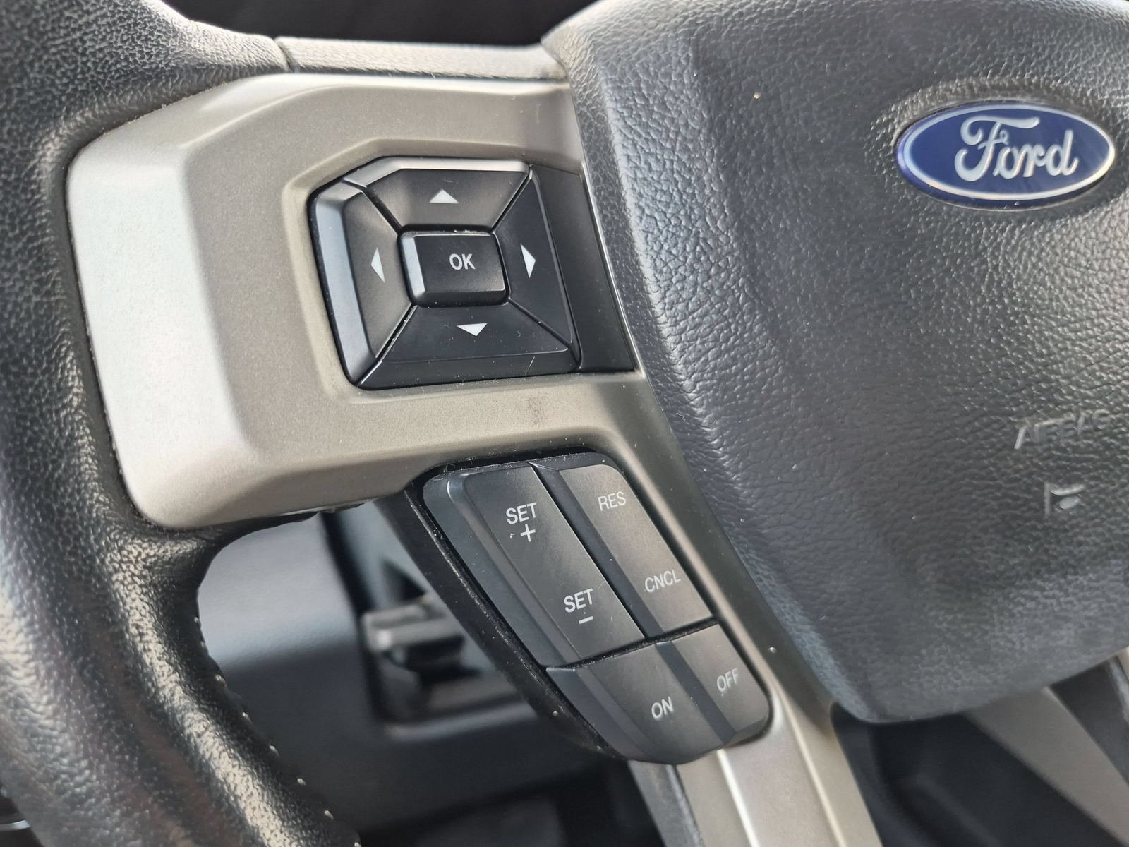 Used 2022 Ford F250 Lariat w/ Lariat Value Package AWD/4WD image 14