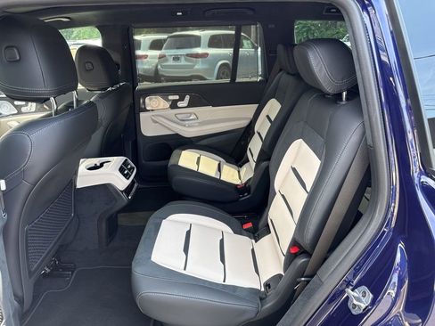 New 2025 Mercedes-Benz GLS 63 AMG 4MATIC image 19