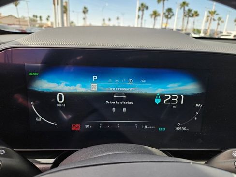 Used 2023 Kia Niro Wave FWD image 11