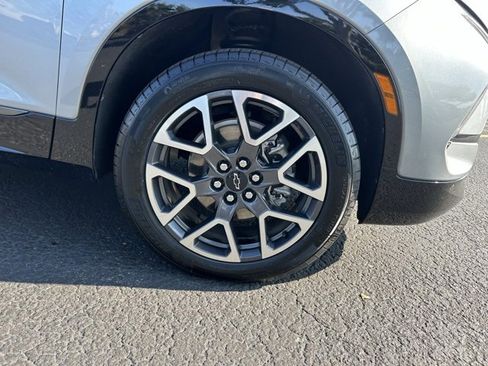 Certified 2025 Chevrolet Blazer RS image 8