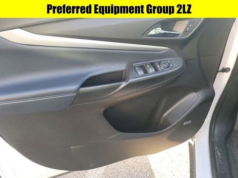 Used 2023 Chevrolet Bolt EUV Premier w/ Sun & Sound Package image 8