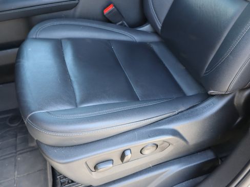 Used 2023 Chevrolet Tahoe LT w/ LT Signature Package image 19