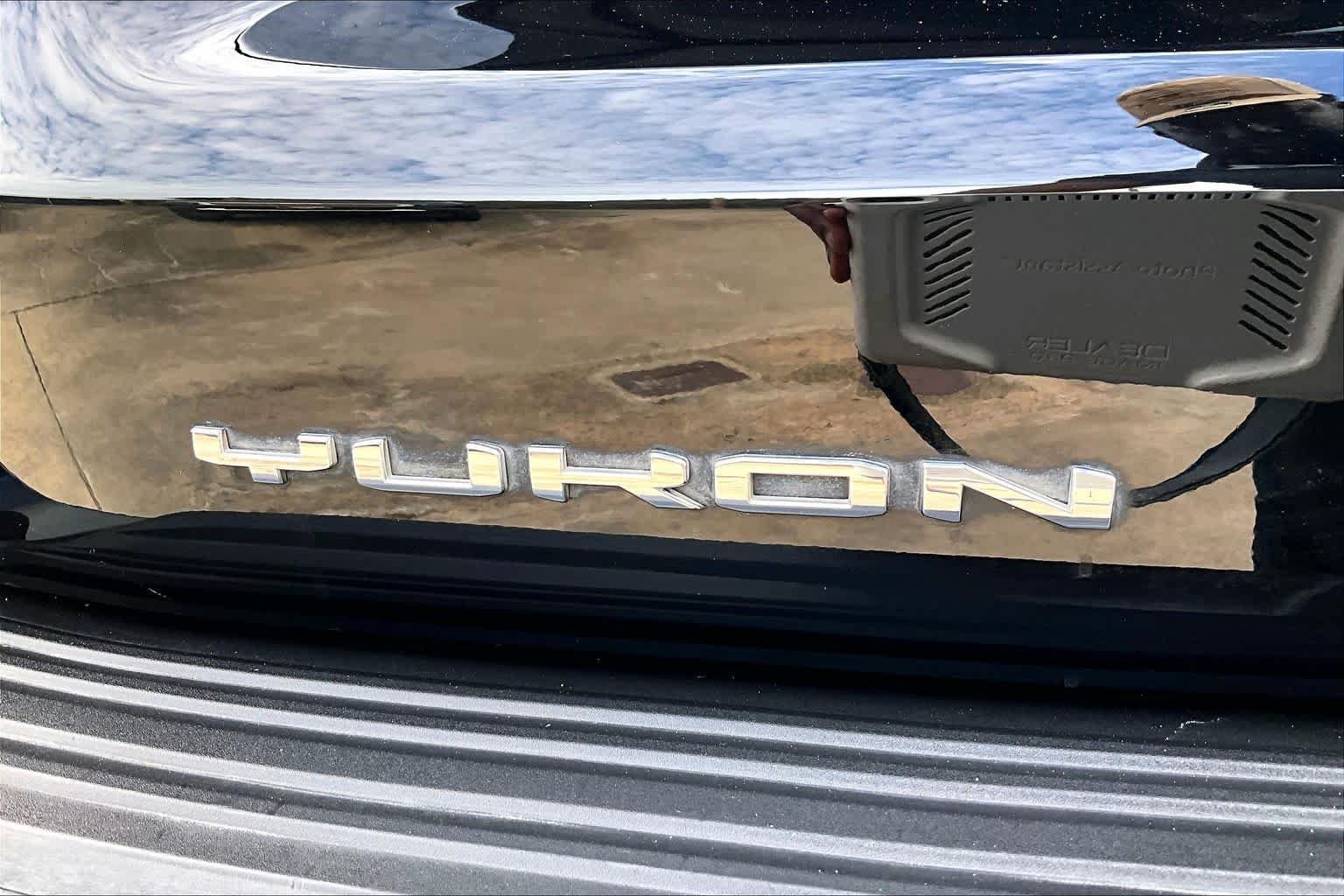 Used 2024 GMC Yukon AT4 AWD/4WD image 10