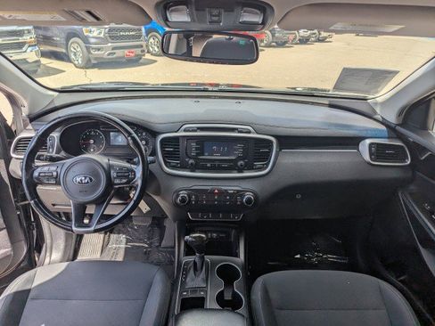 Used 2016 Kia Sorento FWD w/ LX Convenience Package image 18