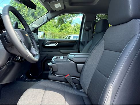 New 2025 Chevrolet Silverado 1500 LT image 18