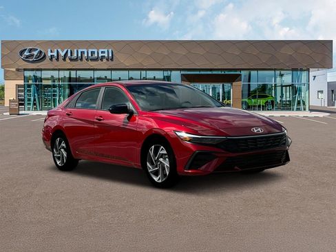 New 2025 Hyundai Elantra Sport image 11